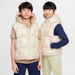 BNWT BIG KIDS NIKE SPORTSWEAR HEAVYWEIGHT VEST US SIZE EXTRA LARGE (XL)